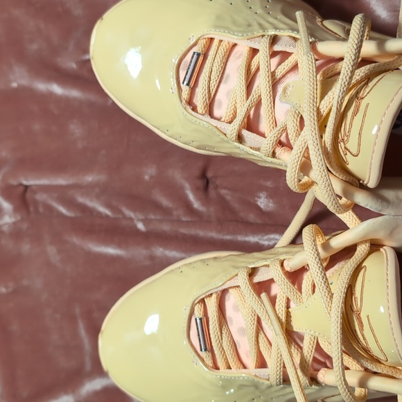 LeBron XXI Nike Basketball Melon Sneakers - Picture 7 of 10